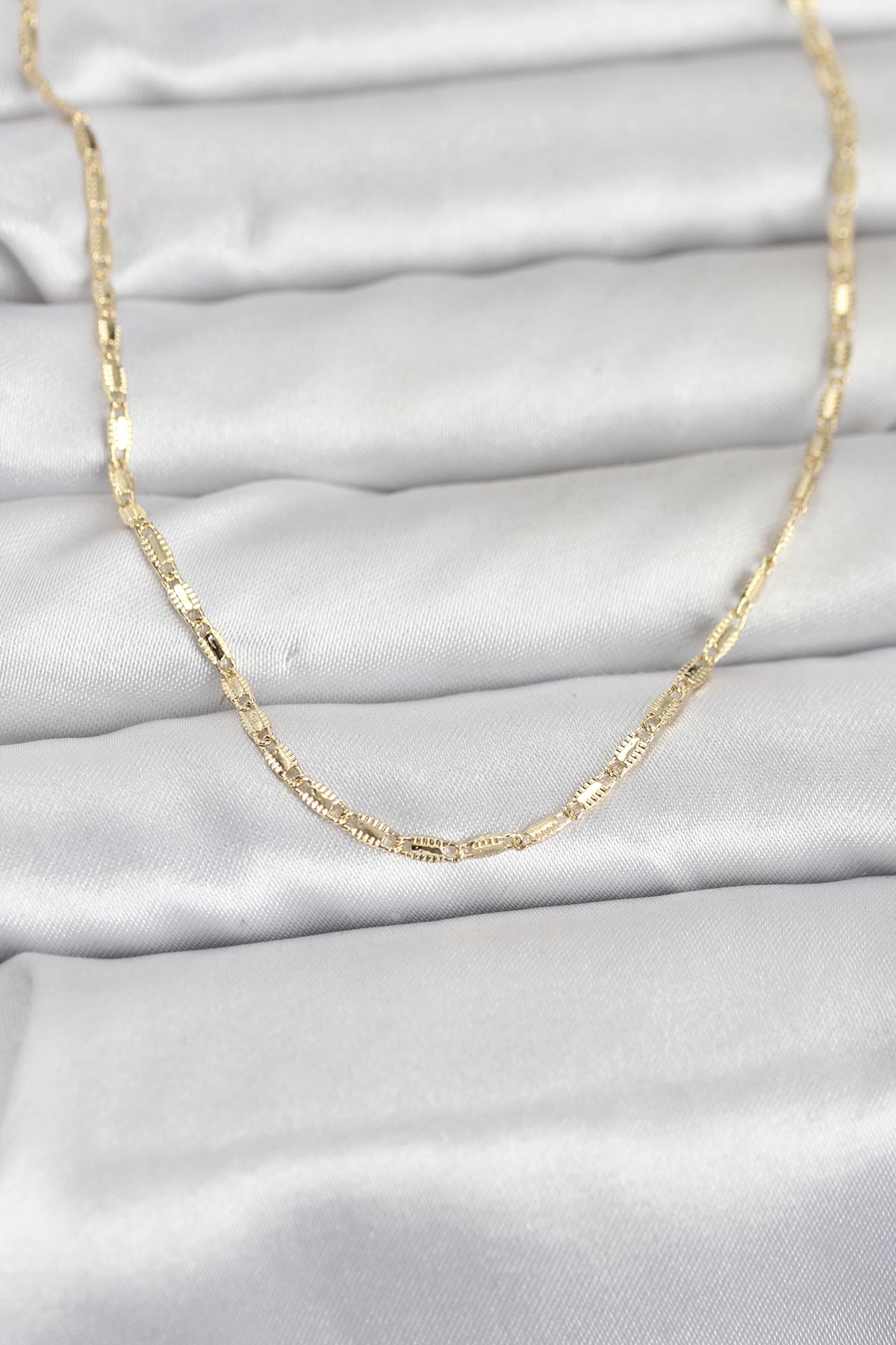 14K Gold Renk Lazerli Zincir Model 60 Kadın Kolye