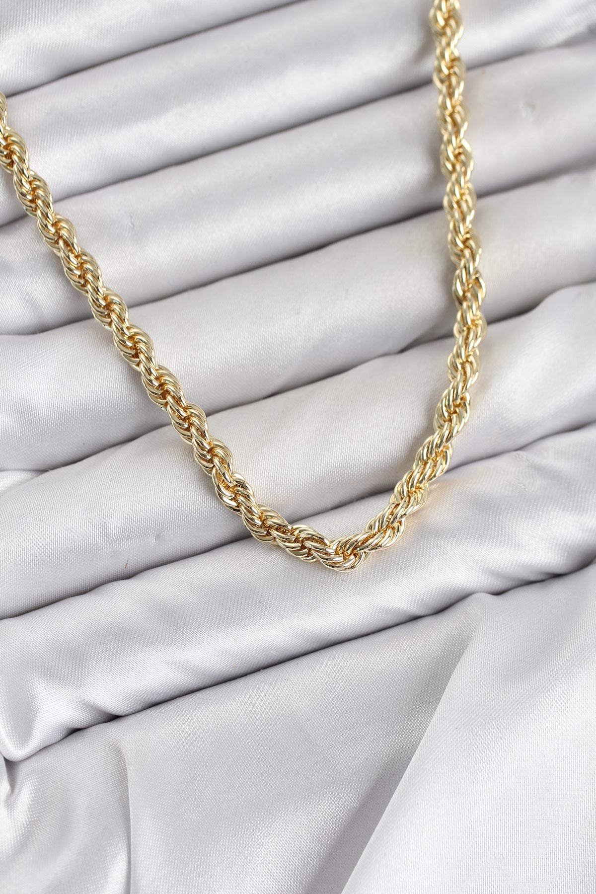 Burgu Model Gold Renk Pirinç 60 Kadın Kolye