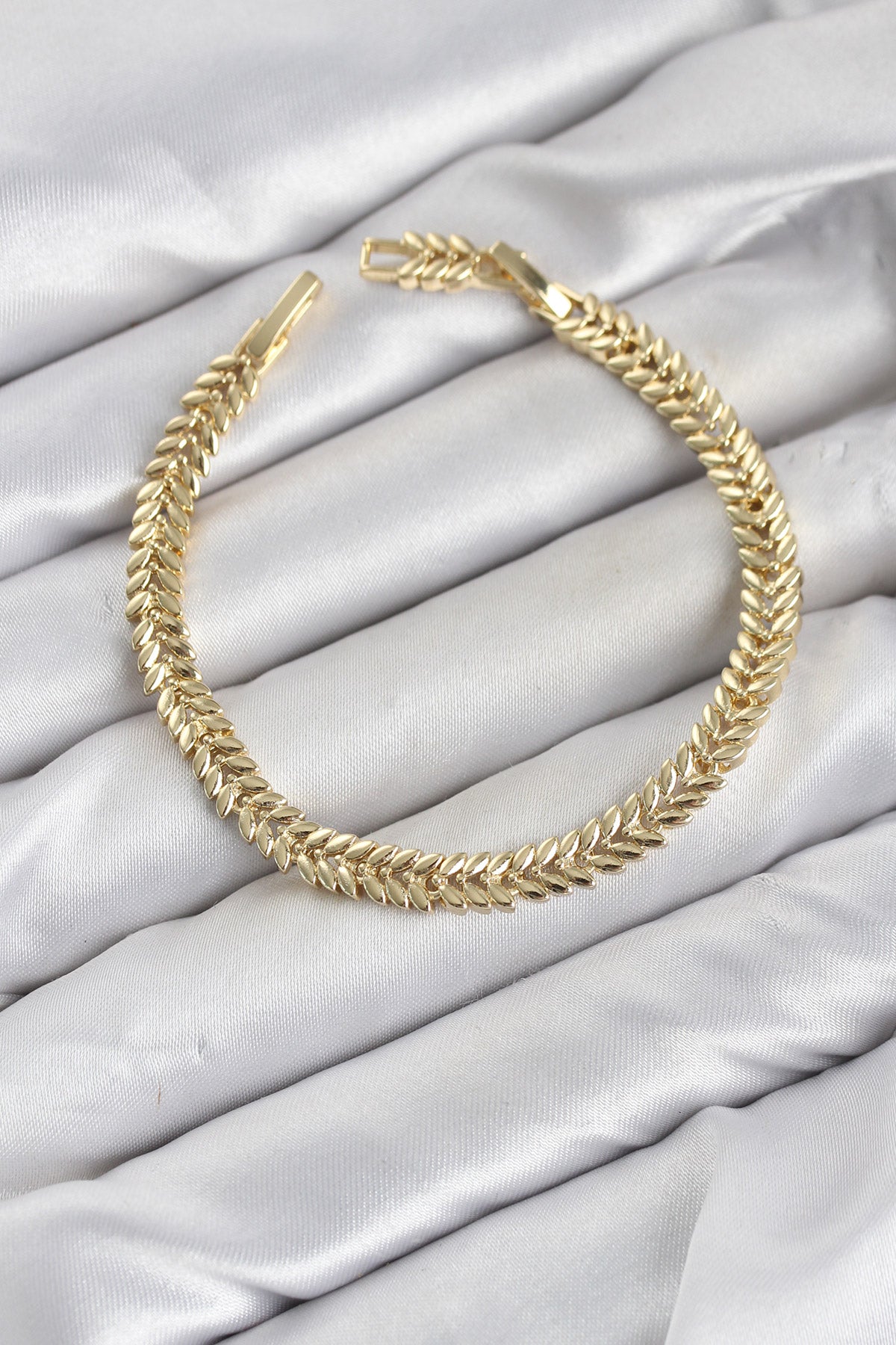 Başak Model Gold Renk Pirinç Kadın Bileklik