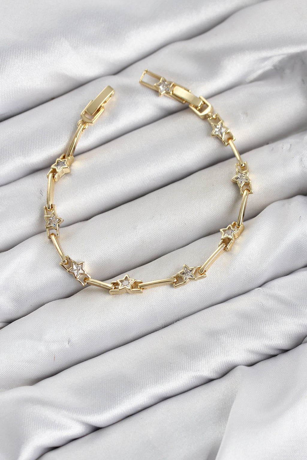 Gold Renk Yıldız Model Zirkon Taşlı Pirinç Kadın Bileklik